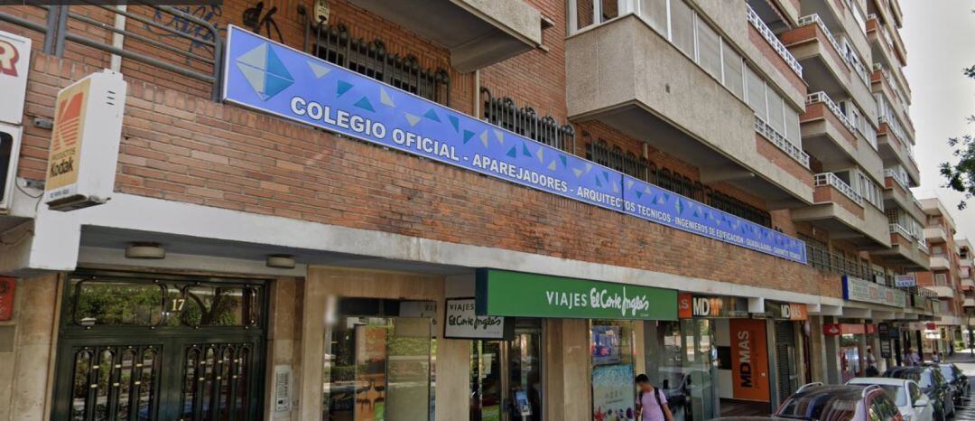 Fachada Colegio Oficial de Aparejadores Guadalajara