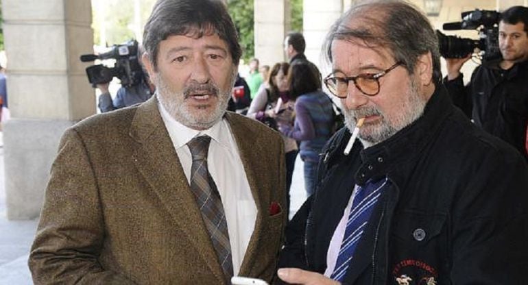 Una jueza procesa a tres exdirectores de Trabajo  
 La magistrada da por finalizada la investigación sobre una empresa supuestamente fantasma que tuvo trabajando siete años a 44 personas en la Consejería de Empleo, sin mediar contratación pública
 
  
 
