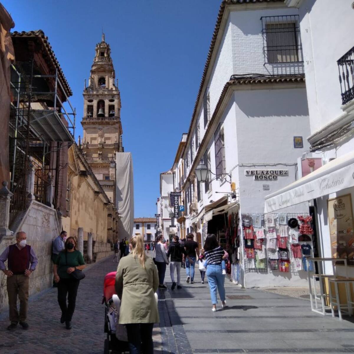 Córdoba se llena de turistas tras la reapertura de la movilidad en Andalucía