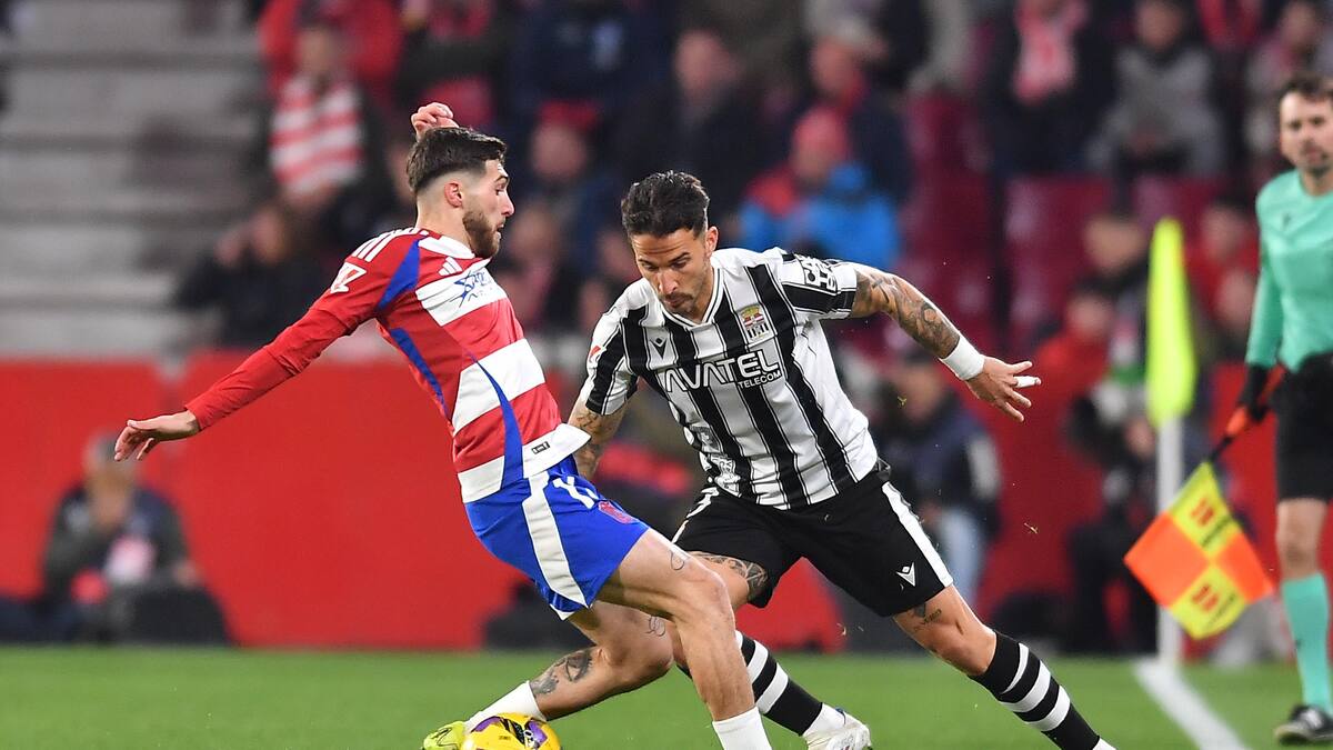 El Cartagena sigue con su bochorno en Granada