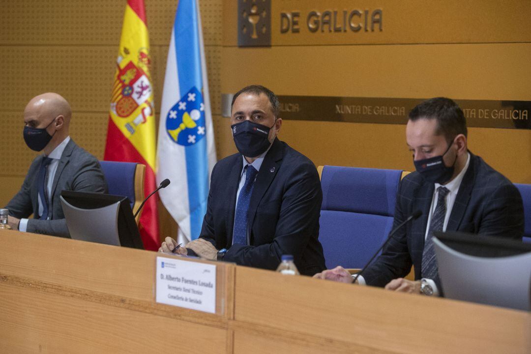 Julio García Comesaña, conselleiro de Sanidade, compareció para actualizar las restricciones