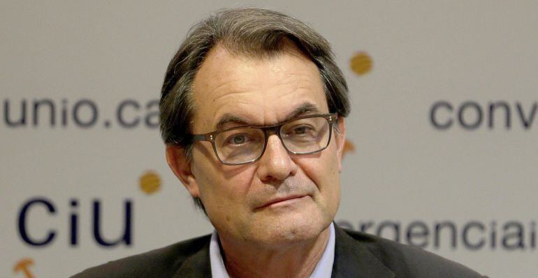 GRA213. BARCELONA, 25/05/2015.- El presidente de la Generalitat y de CiU, Artur Mas, durante la reunión de la Comisión Ejecutiva Nacional de la federación nacionalista que se está celebrando esta tarde para analizar los resultados electorales del 24M. EFE/Alberto Estévez