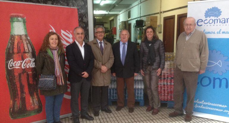 Coca-cola y la Fundación Ecomar entregan 110 kilos de productos de la firma a la Cocina Económica