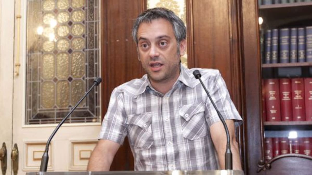 "Se para defender A Coruña vou ter que comportarme como se comportan outros alcaldes, terei que facelo"