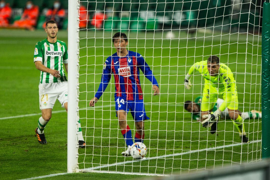No score of Takashi Inui of Eibar during LaLiga, football match played between Real Betis Balompie and Sociedad Deportiva Eibar at Benito Villamarin Stadium on November 30, 2020 in Sevilla, Spain. AFP7