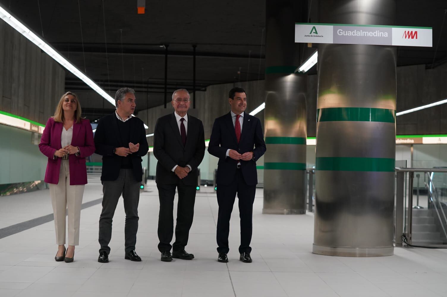 Las autoridades este vienes durante la inauguración de la estación del metro de Guadalmedina en Málaga