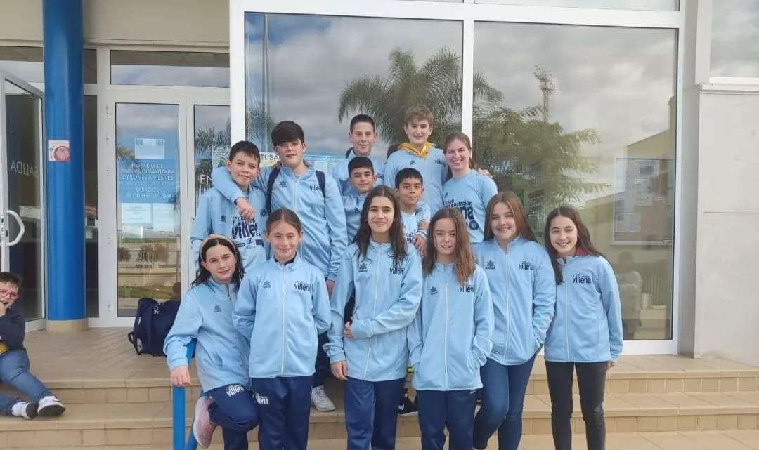 Nadadores del Club Natación Villena