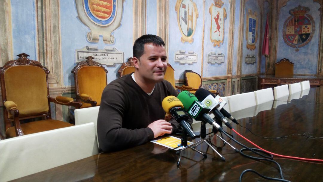 El concejal de deportes, Jorge Barragán, presenta el proyecto Medina en Forma