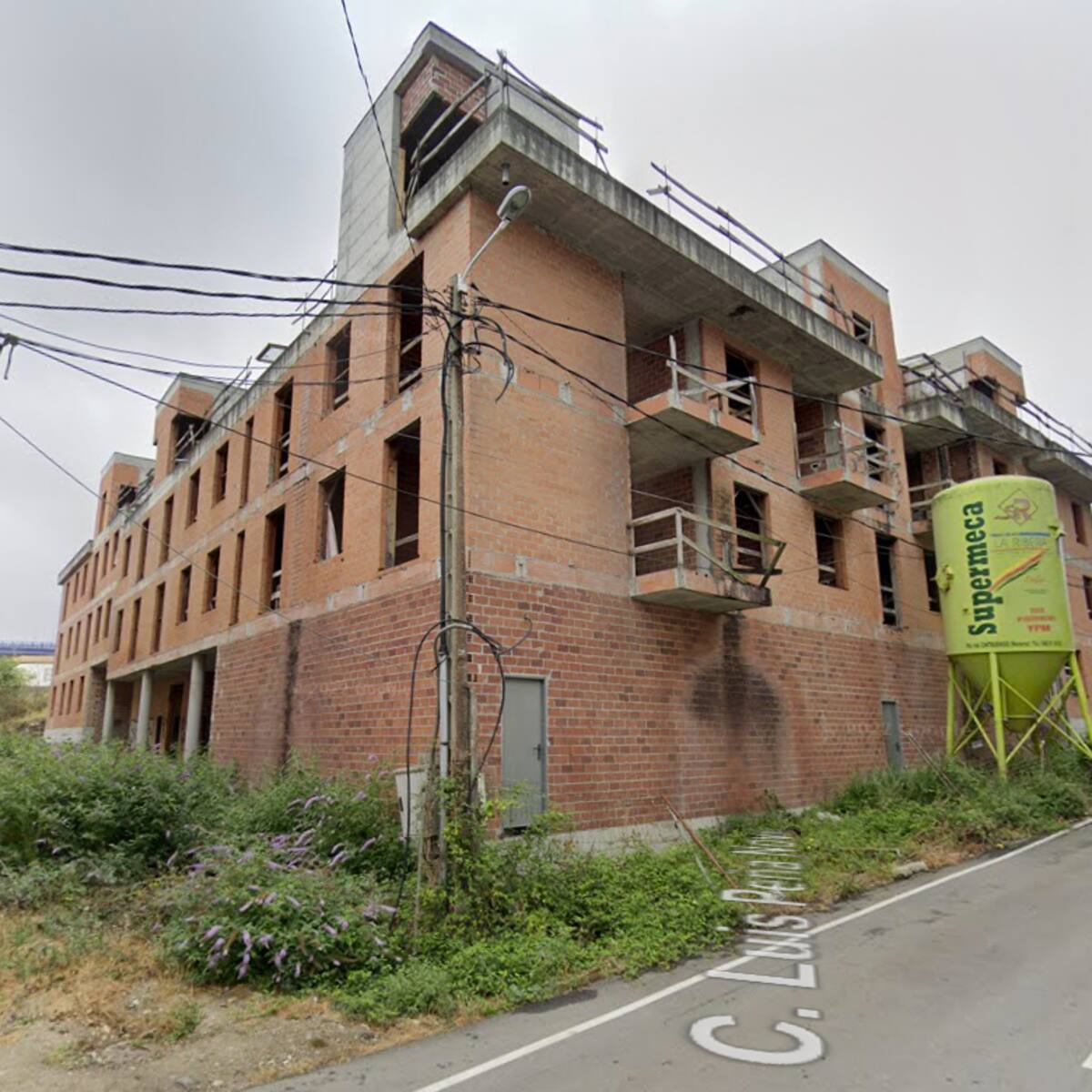 El Concello de A Coruña demolerá el esqueleto de O Martinete