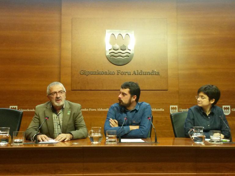 Kodo Aulestia junto a Ander Rodríguez y María del Río