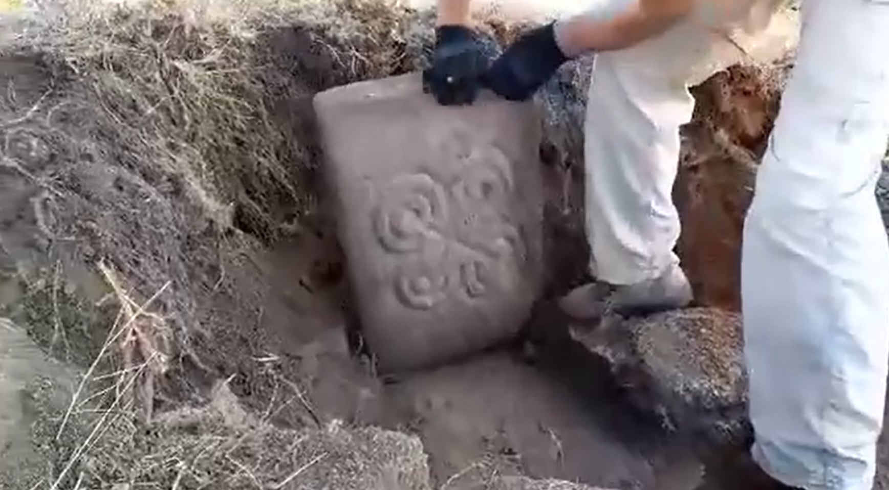 Excavaciones del Castro de San Vicenzo (Avión, Ourense)