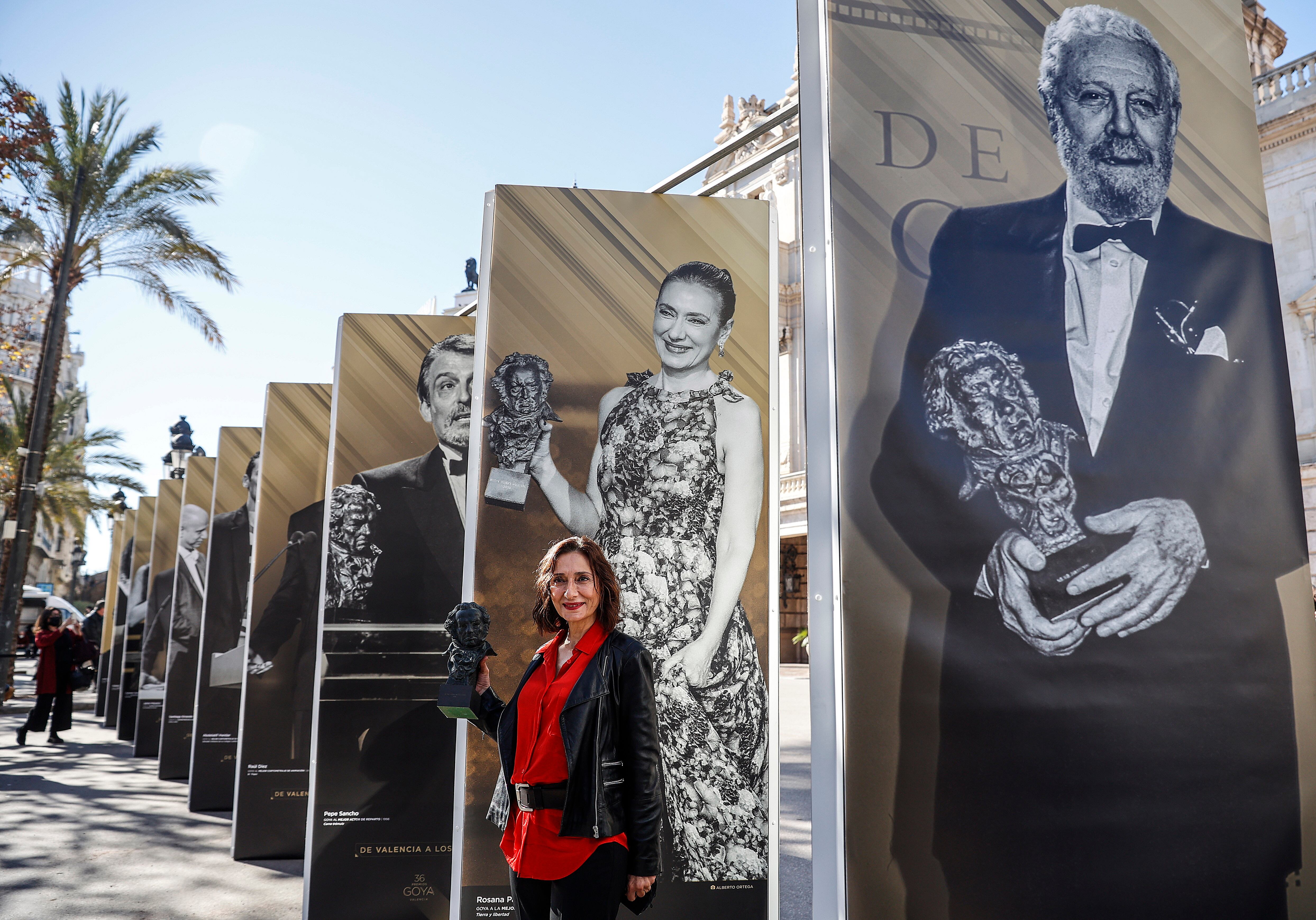 La actriz Rosana Pastor, en la inauguración de la exposición 'De Valencia a los Goya', con motivo de la celebración de la XXXVI Gala de los Premios Goya, en la Plaça de l'Ajuntament, el 02 de febrero de 2022 en Valencia, Comunidad Valenciana, España. La exposición sirve de antesala a la Gala de los Premios Goya 2022, que se celebrará el próximo 12 de febrero en Valencia. (Foto de Rober Solsona/Europa Press vía Getty Images)