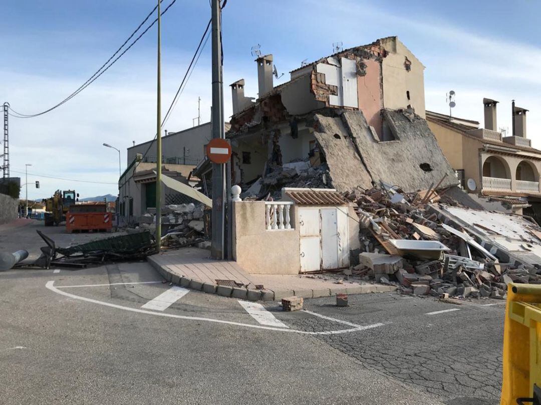 Demolición viviendas colindantes