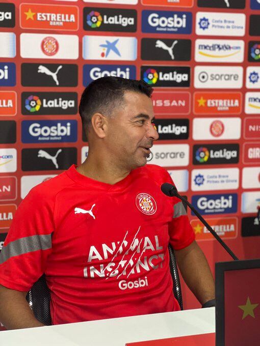 Míchel a la roda de premsa de prèvia davant el Betis