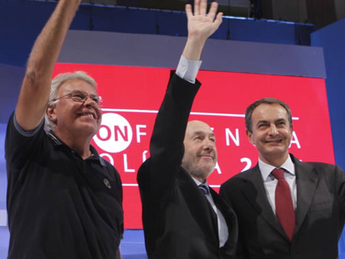 Zapatero destaca que Rubalcaba haya puesto a ETA "al borde de la agonía"