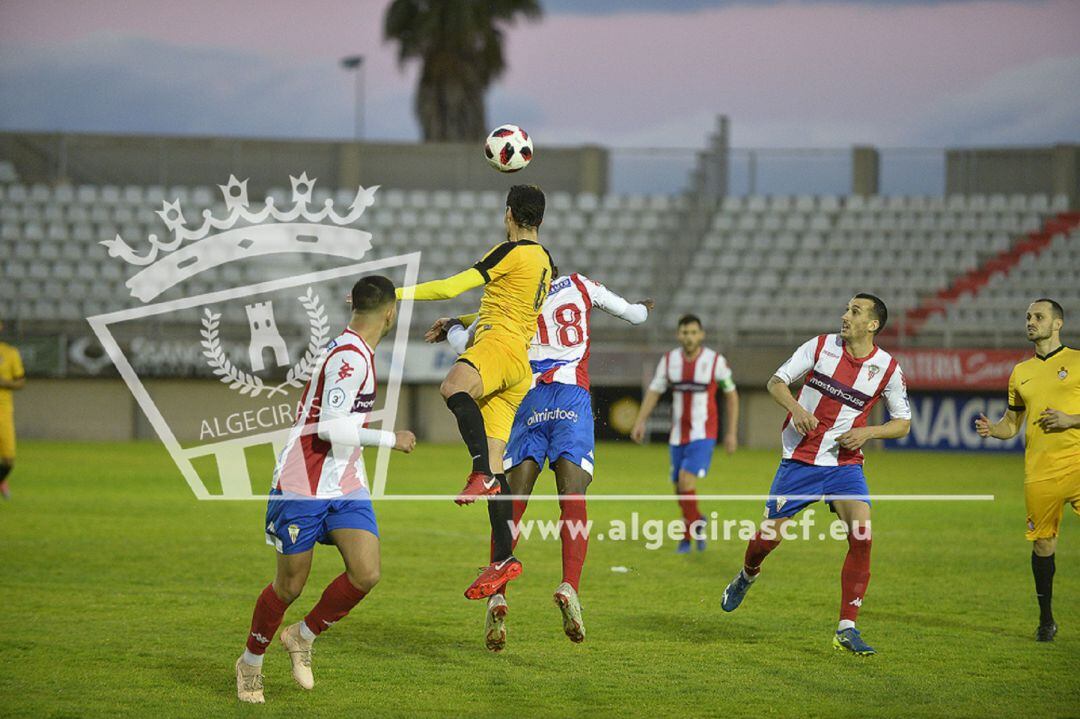 Un momento del partido.