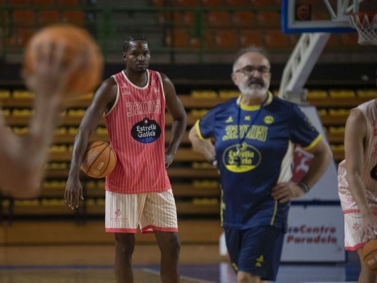 Kentwan Smith baixa definitiva