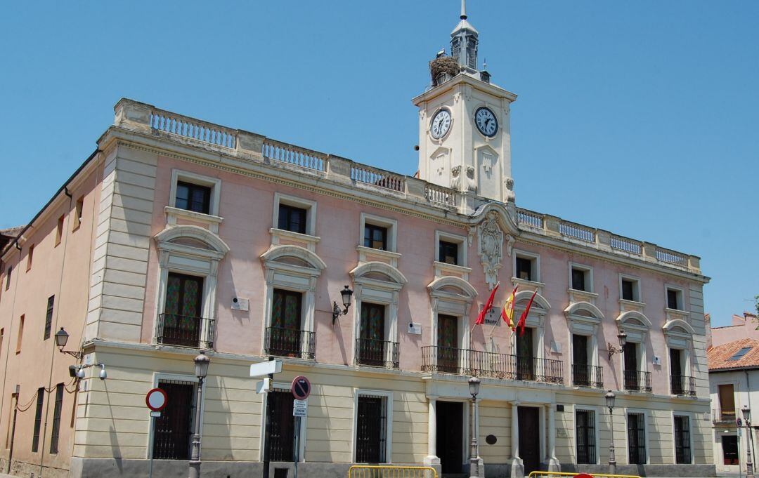 Fachada principal del Ayuntamiento de Alcalá de Henares