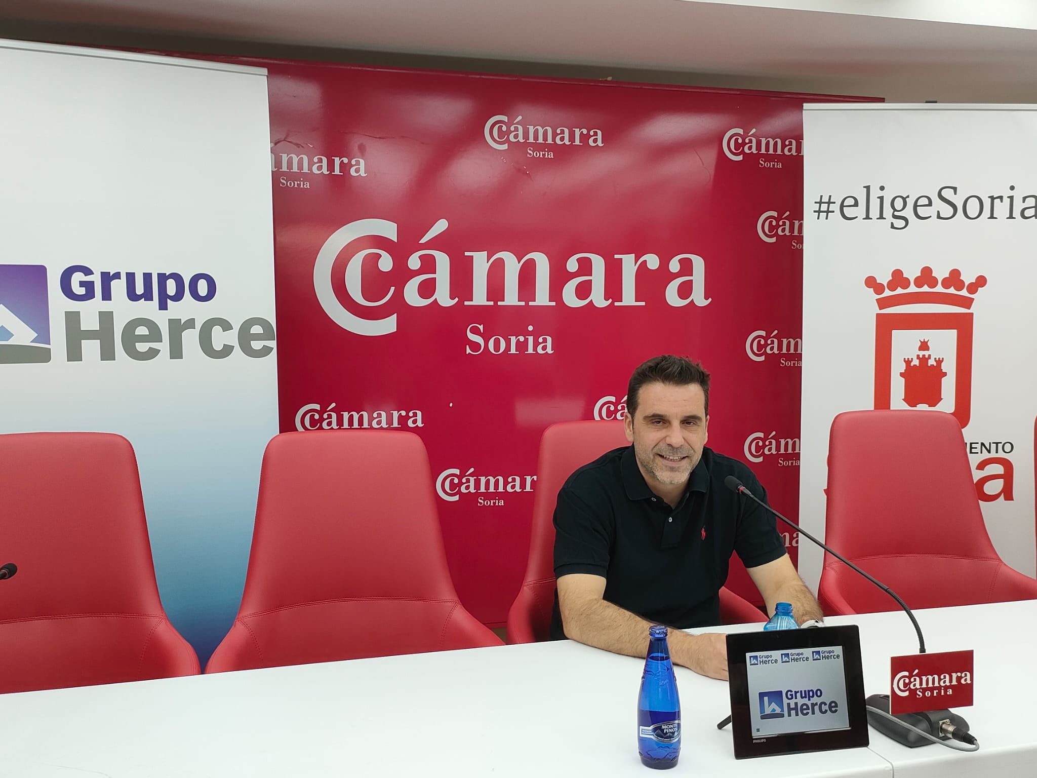 Alberto Toribio, entrenador del Grupo Herce Soria, en rueda de prensa.