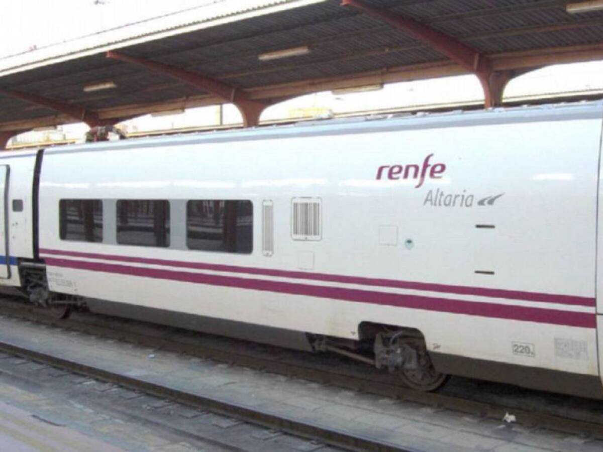 Un retraso de 77 minutos provoca la enésima avería en el tren entre Madrid y Algeciras