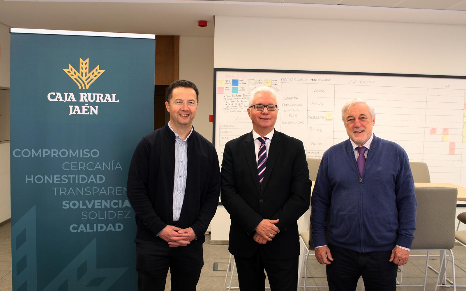 Foto de familia Convenio Andaltec y Caja Rural de Jaén