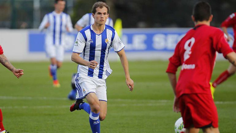 Jon Guridi durante un partido con el filial de la Real Sociedad