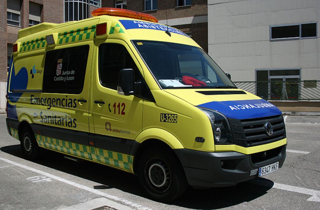 Ambulancia del Servicio de Emergencias 1-1-2 Castilla y León