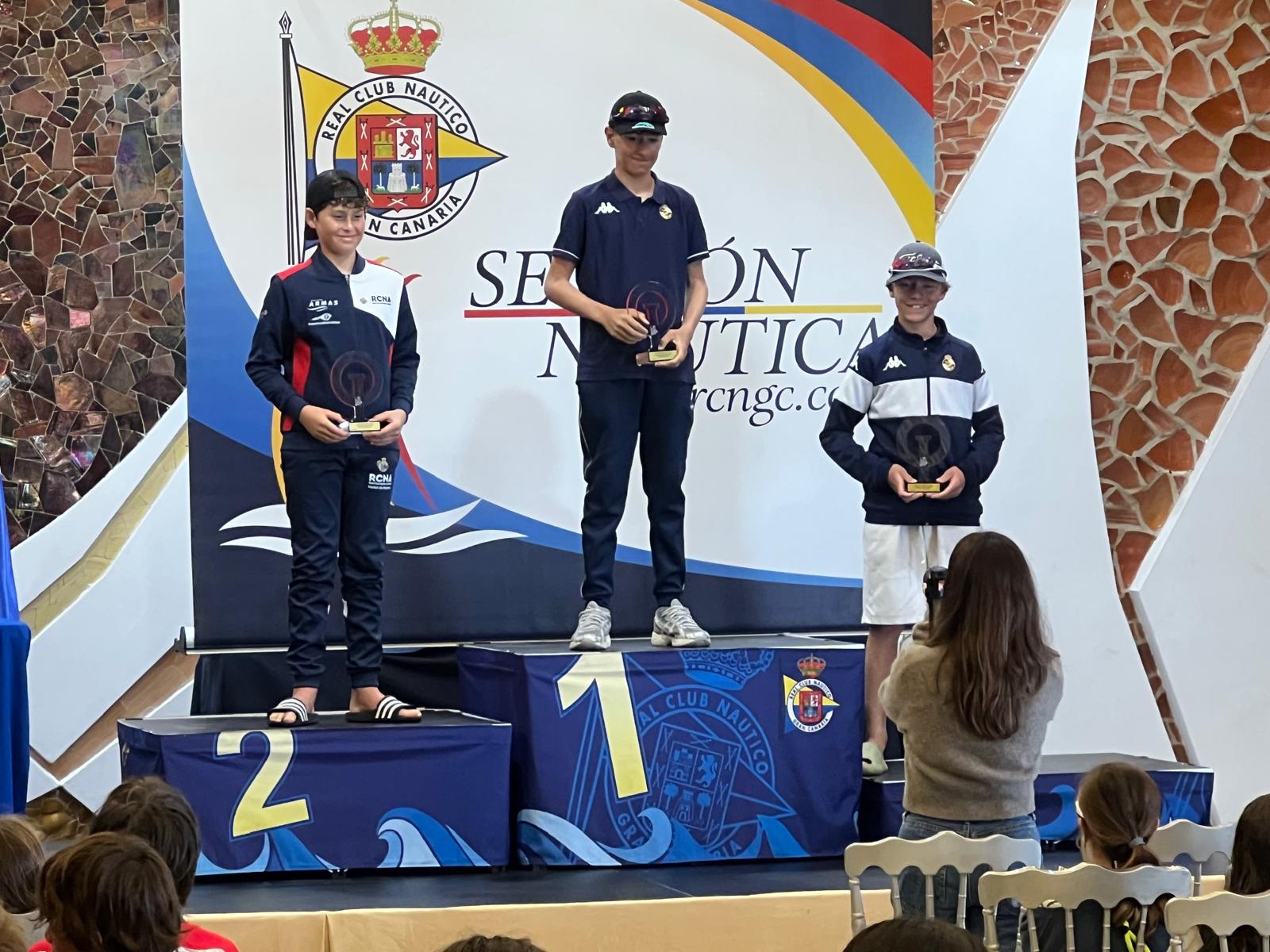 Julián Suárez, tercero el Trofeo Manolo Pazos de Optimist.