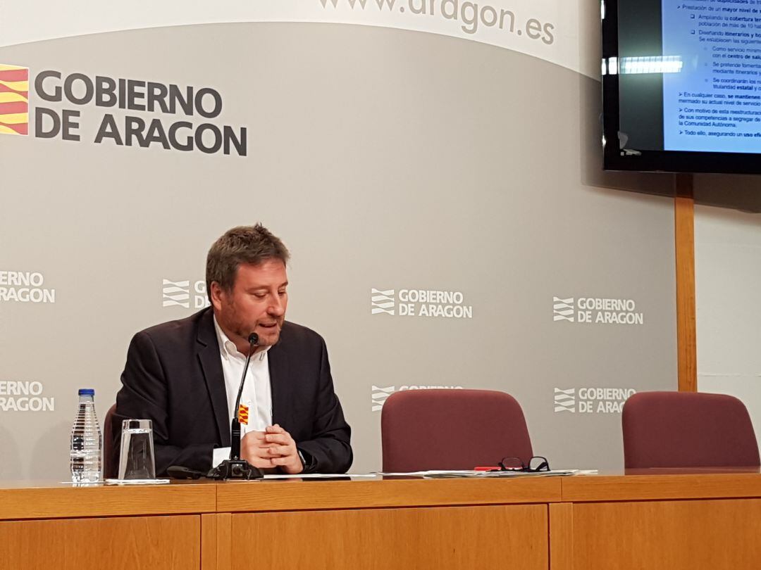 El consejero José Luis Soro comparece ante los medios