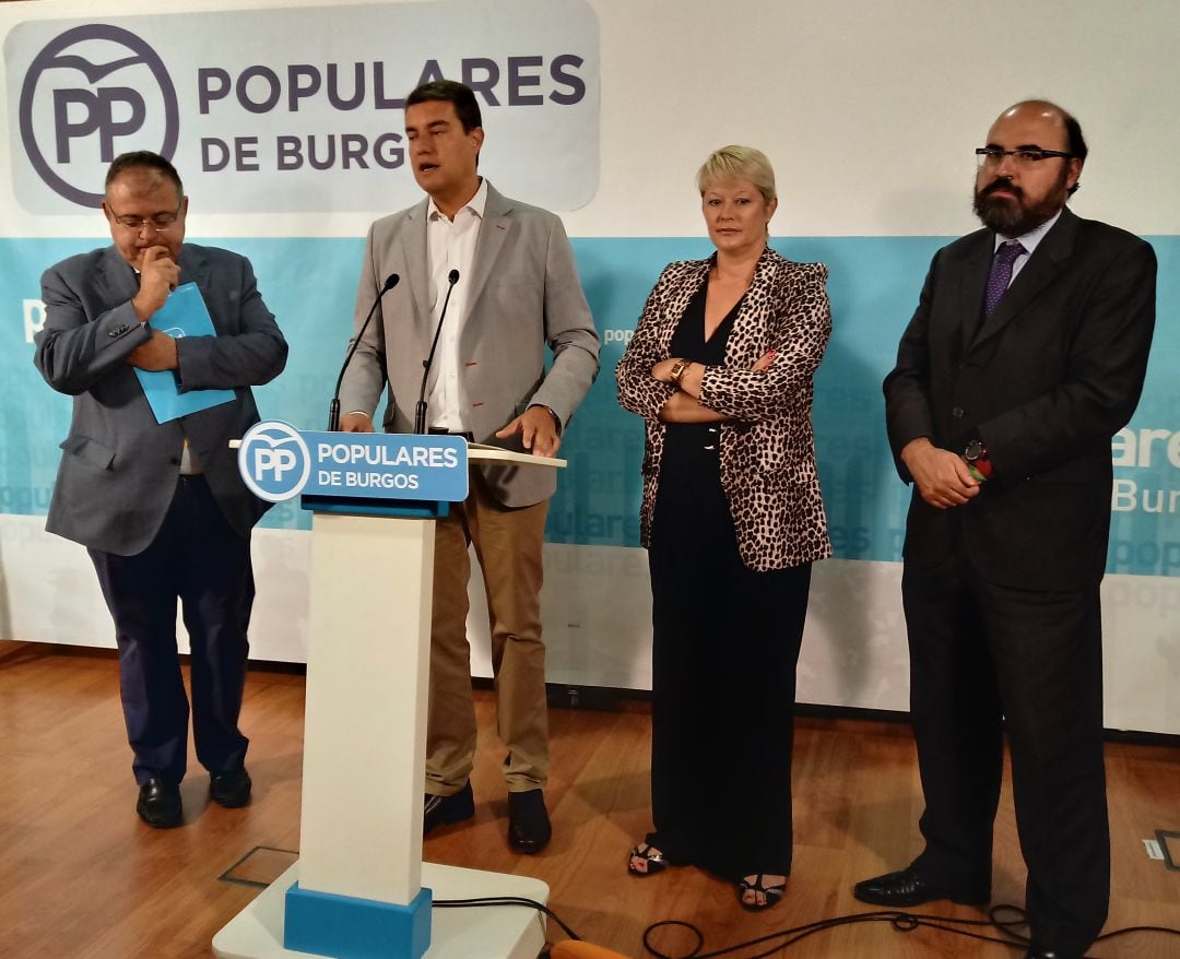 De izda a dcha: Alejandro Vázquez, Angel Ibáñez, Irene Cortés y Máximo López