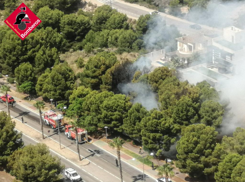 Incendio en Sierra Cortina (Finestrat)