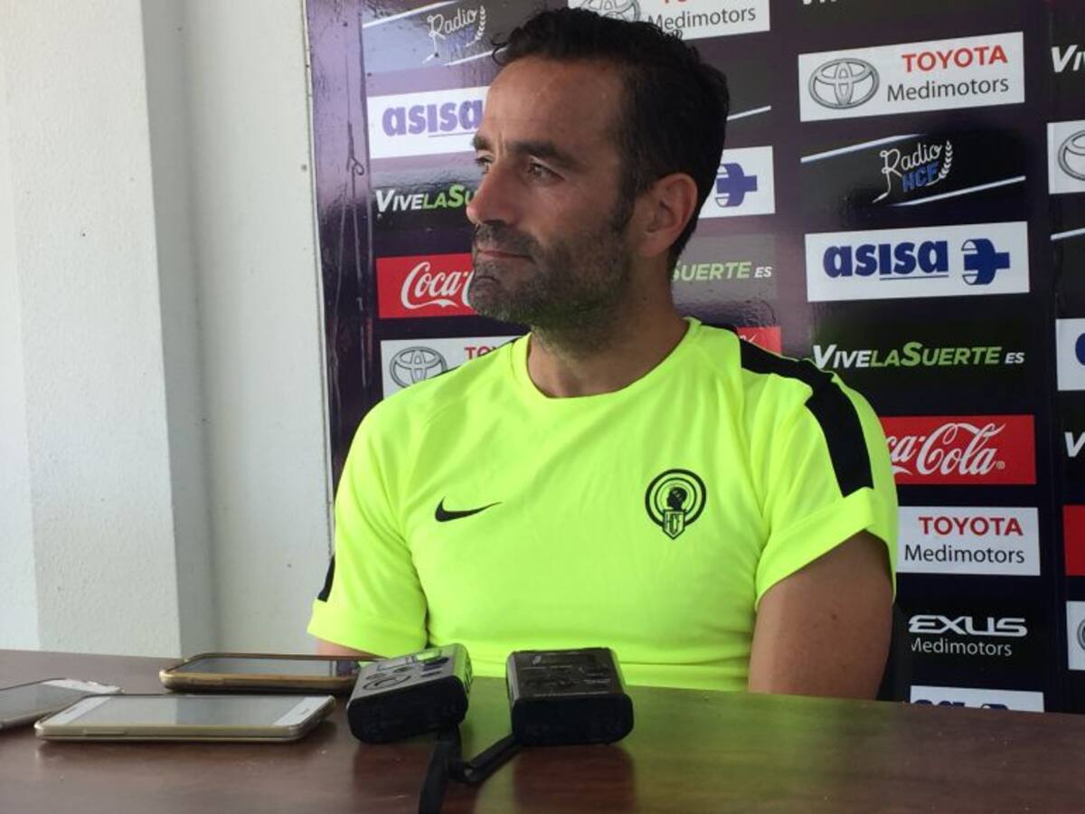 “Defensivamente no estamos siendo solidarios y eso nos cuesta goles”