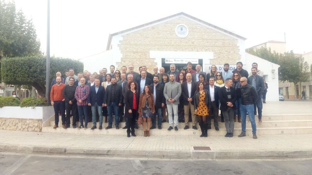 Represenación institucional en la 'IV Fira Marina Alta amb els 5 sentits: la vista, el nostre paisatge'.