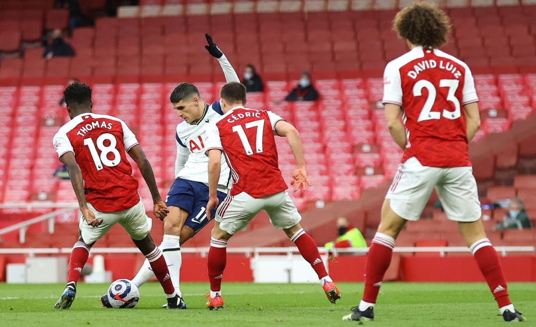 Lamela en el momento de anotar el gol del Premio Puskas 2021