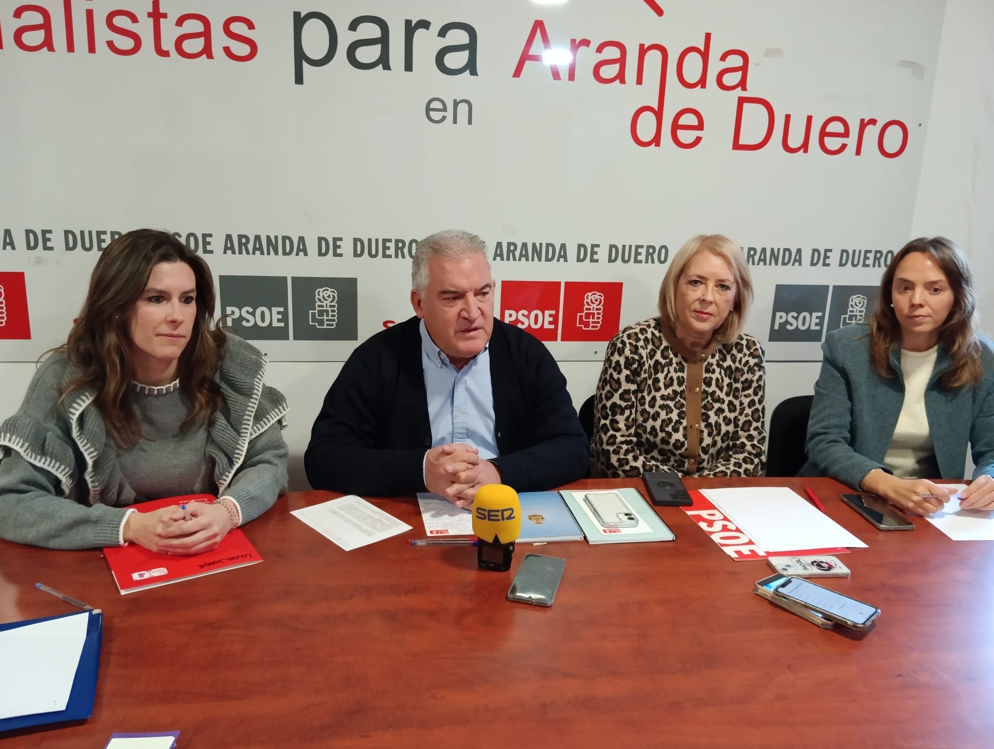 De izquierda a derecha, Laura Jorge, Ildefonso Sanz, Amparo Simón y Ana Lozano