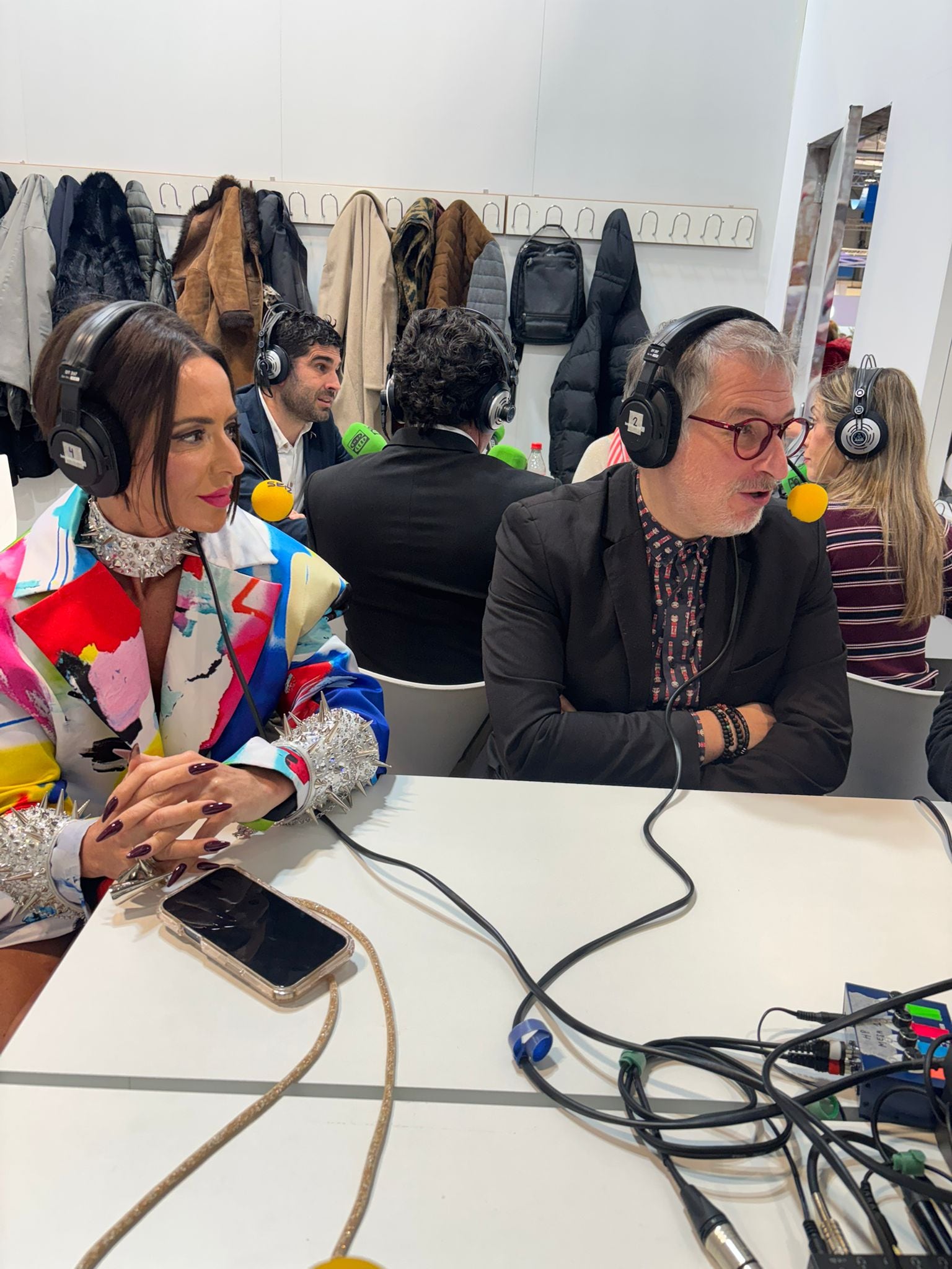 La directora de Ab Fashion, Lola Muñoz, y el director de Abycine, José Manuel Zamora