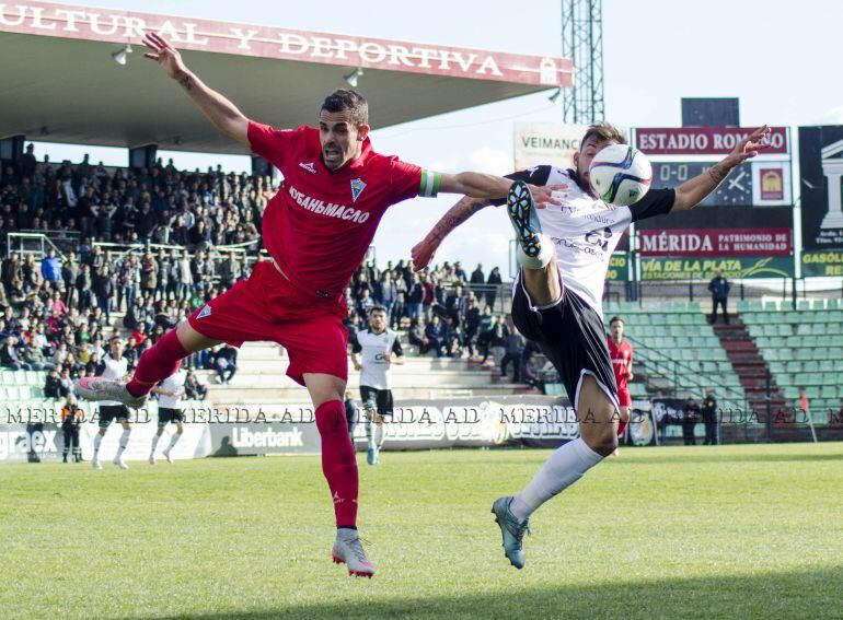 El Marbella rompió la racha positiva de los emeritenses