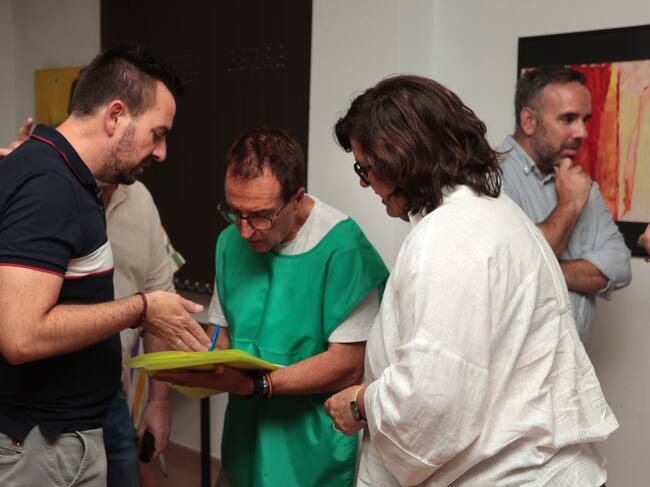 Imagen de la reunión entre el PSPV-PSOE, representantes de los Ayuntamientos de Elda, Petrer, Villena y Sax y la Plataforma por la Defensa de la Sanidad Pública del Departamento de Salud de Elda