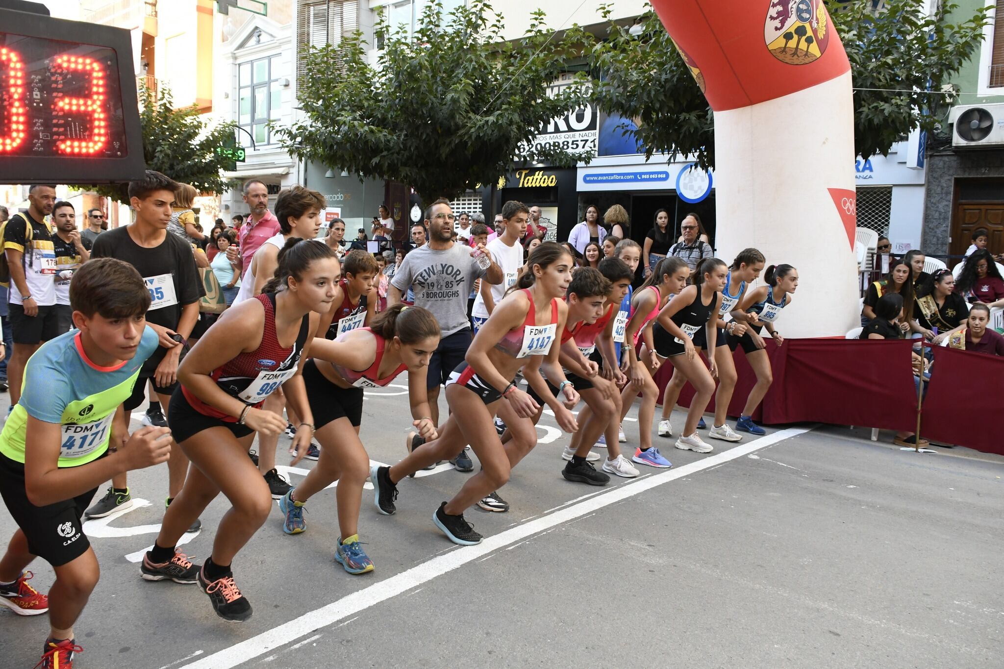 Salida de una de las pruebas del Cross Nocturno