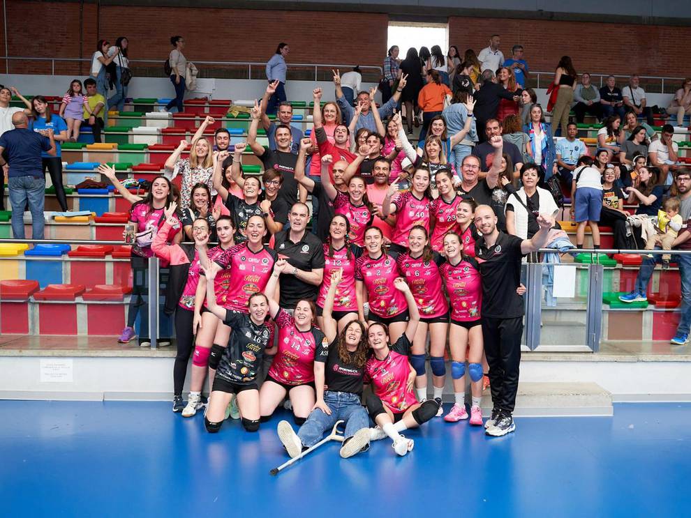 Celebración de las jugadoras del Cañada Real Sporting Santo Domingo.