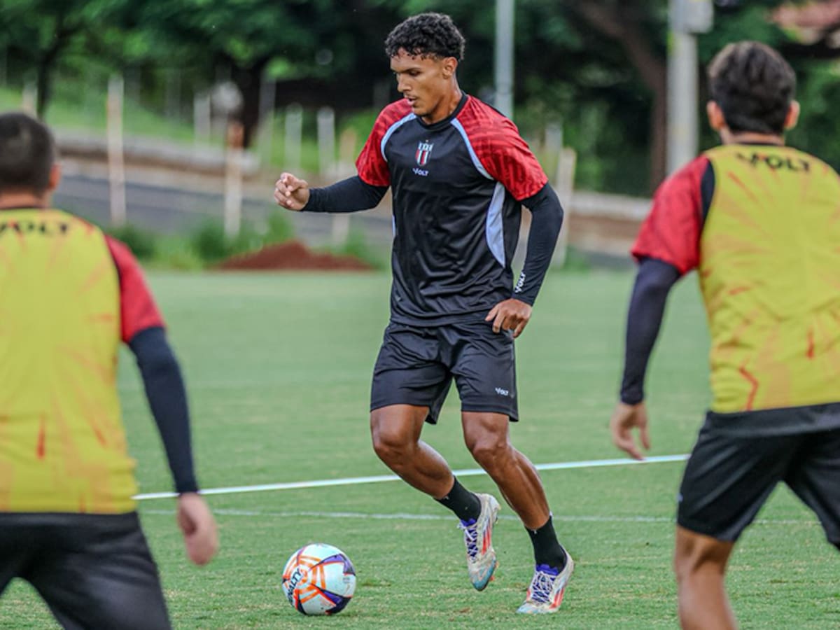 El Real Murcia, pendiente de que Joao Costa y Caio Matheus puedan llegar la próxima semana