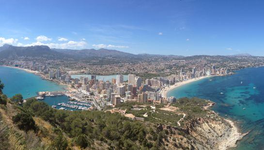 Calpe visto desde el Peñón de Ifach.