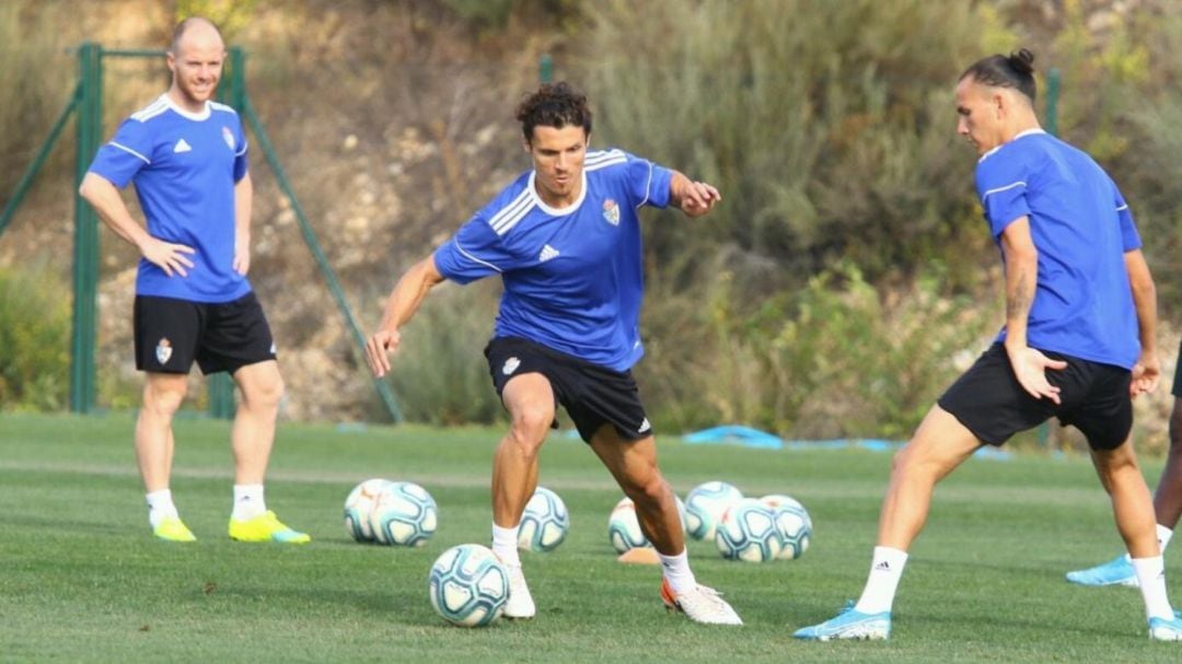 La Ponferradina busca su primera victoria a domicilio.