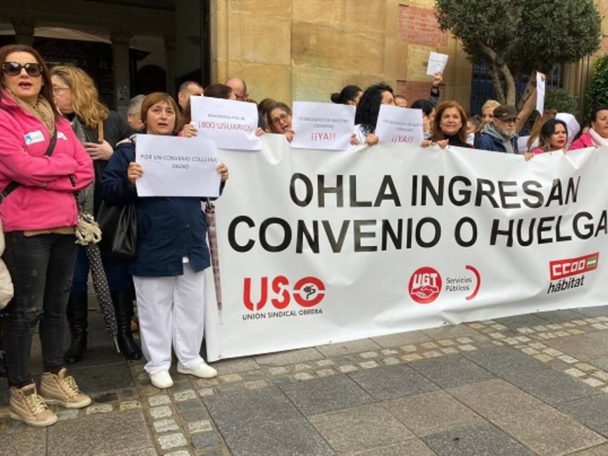 Las trabajadores de OHL se concentran en Algeciras