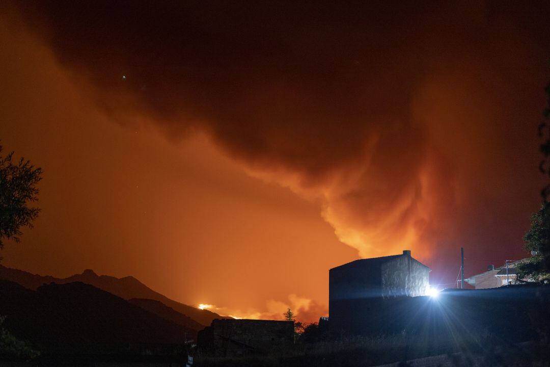 Incendio registrado en el término de Navalacruz (Ávila)