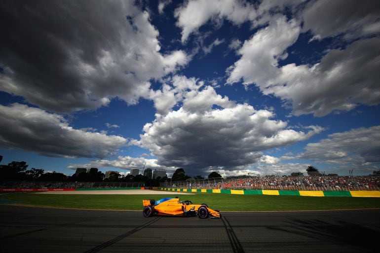 Alonso rueda en Albert Park