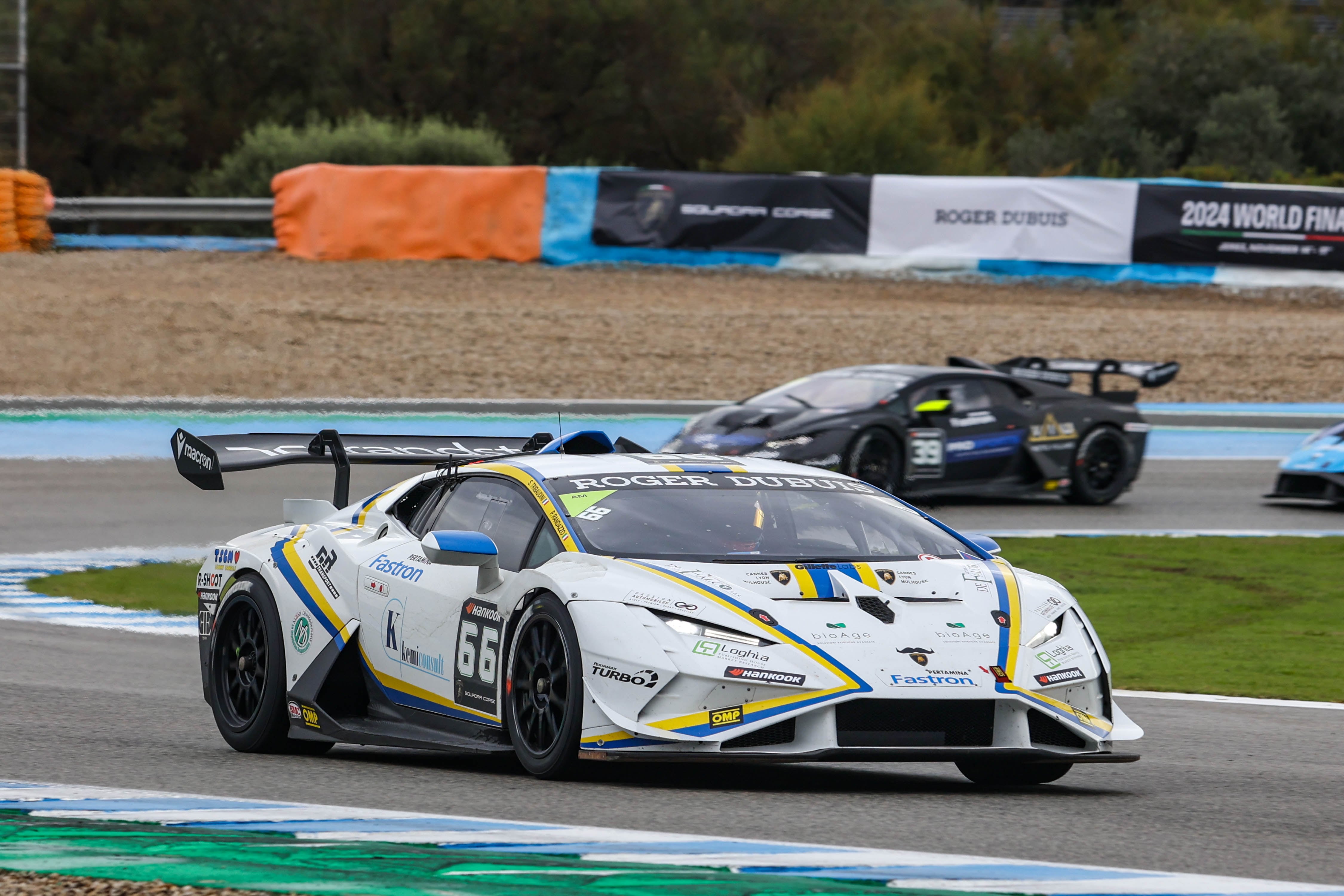 Comienzan las carreras del Trofeo Lamborghini en el Circuito de Jerez