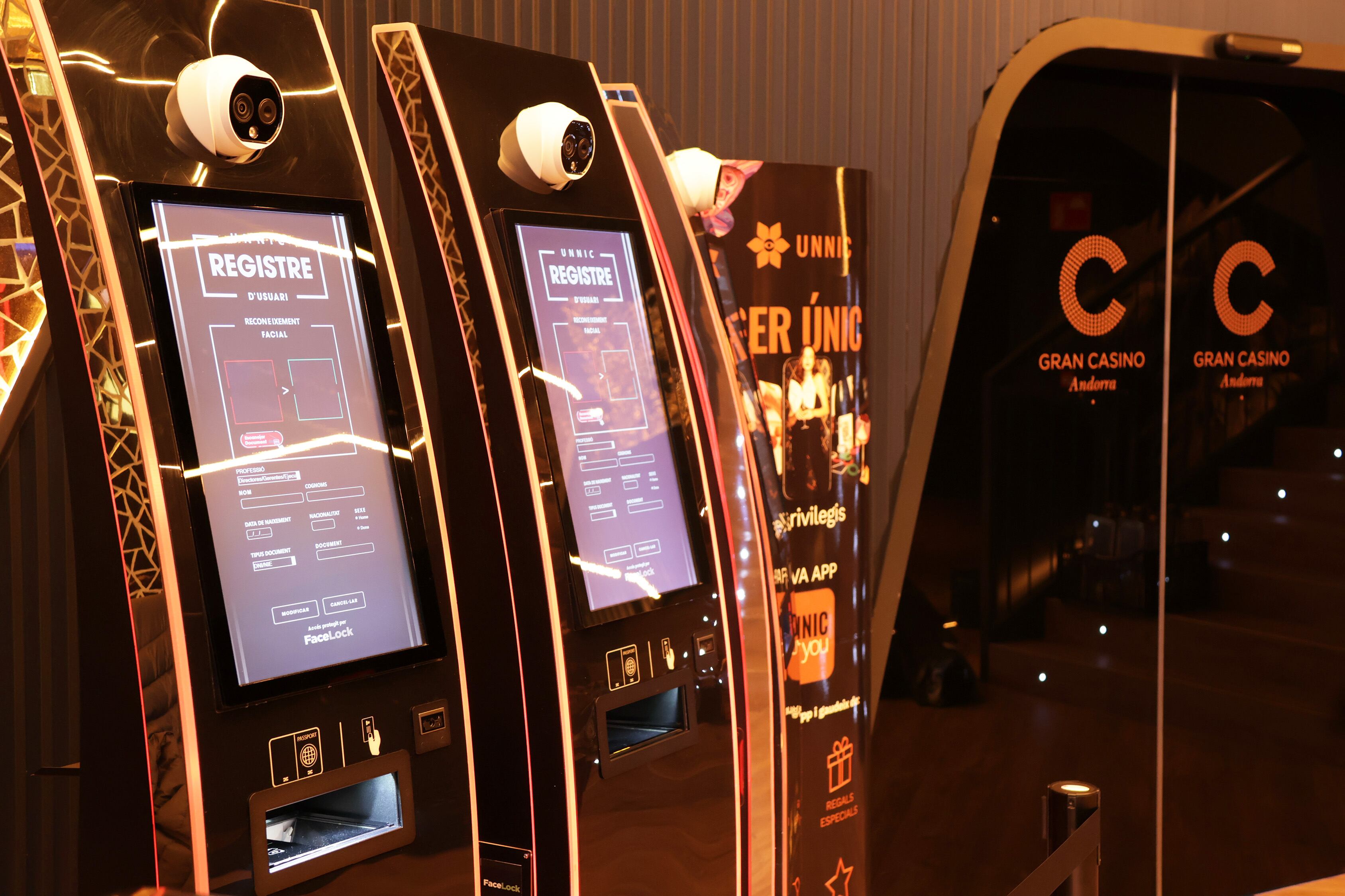Màquines d'entrada al Gran Casino Unnic Andorra
