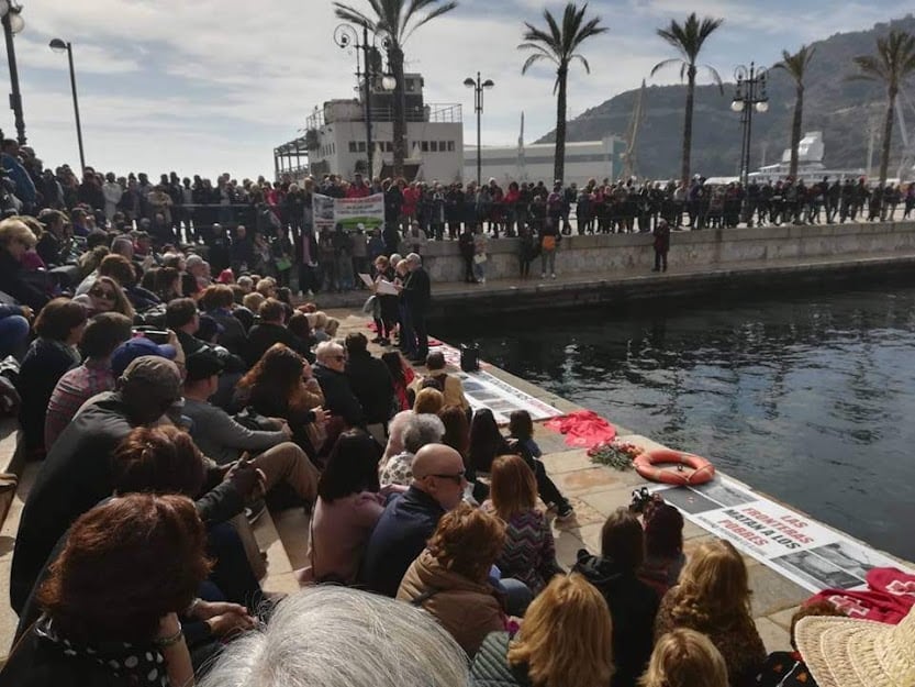 Imagen de archivo de una concentración en memoria- homenaje a las personas migrantes muertas y desaparecidas