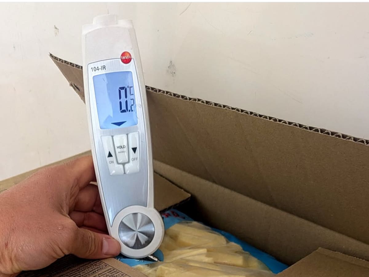 La Policía Local evita el consumo de más de cien kilos de productos alimentarios que habían roto la cadena del frío